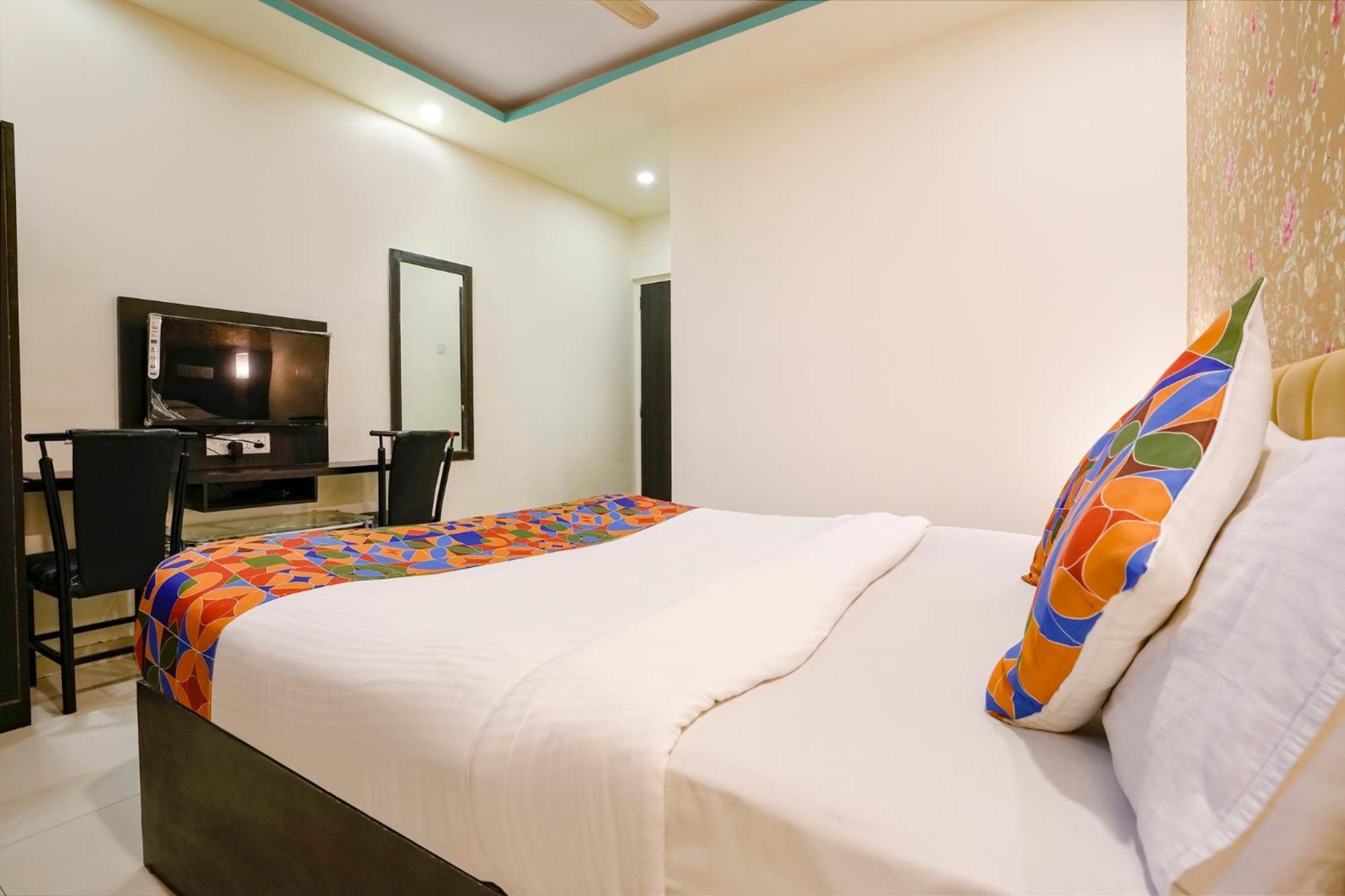 Capital O 71375 Hotel Sai Vihar Lodging&Boarding Kolshet Bagian luar foto