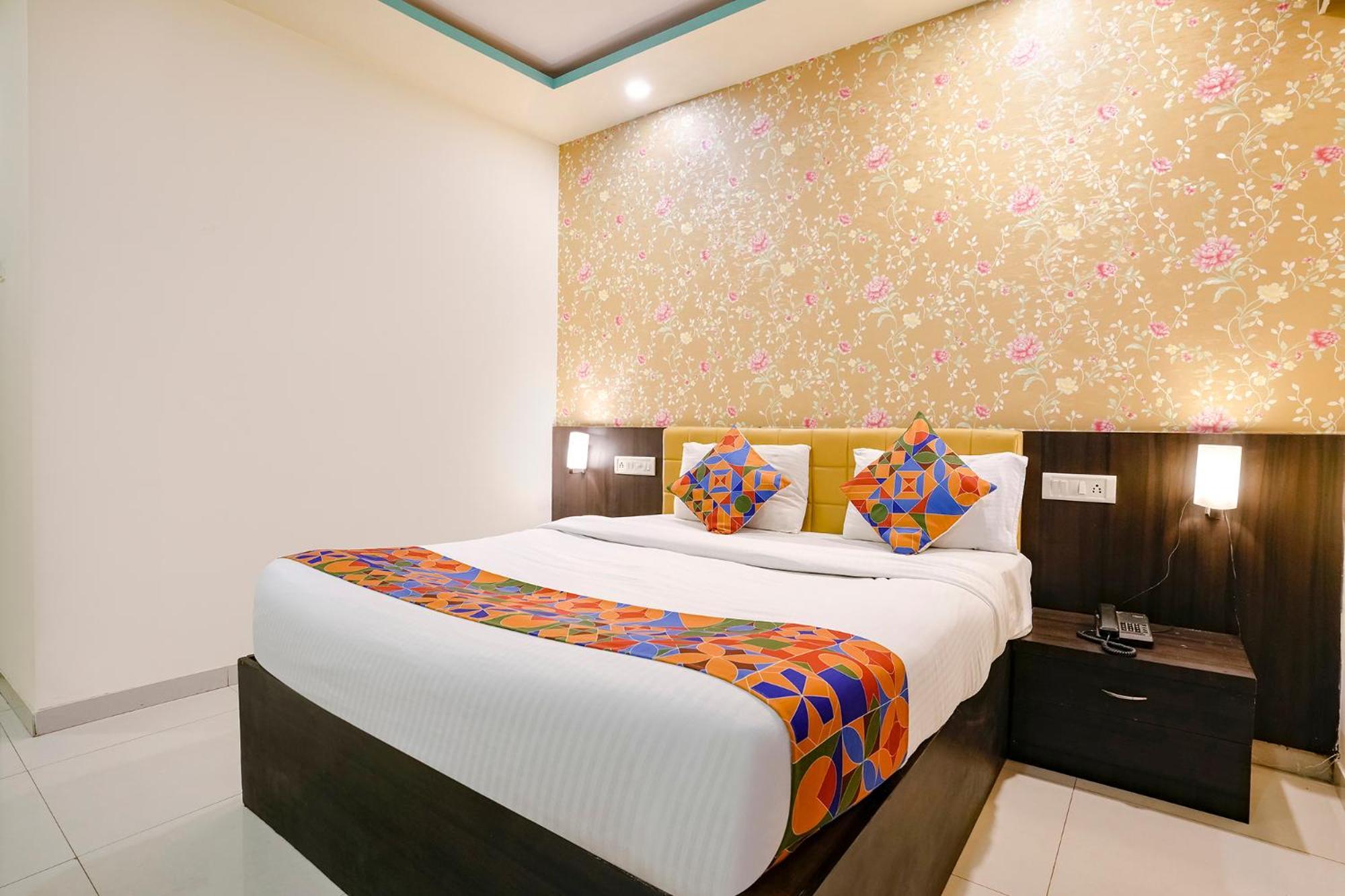 Capital O 71375 Hotel Sai Vihar Lodging&Boarding Kolshet Bagian luar foto